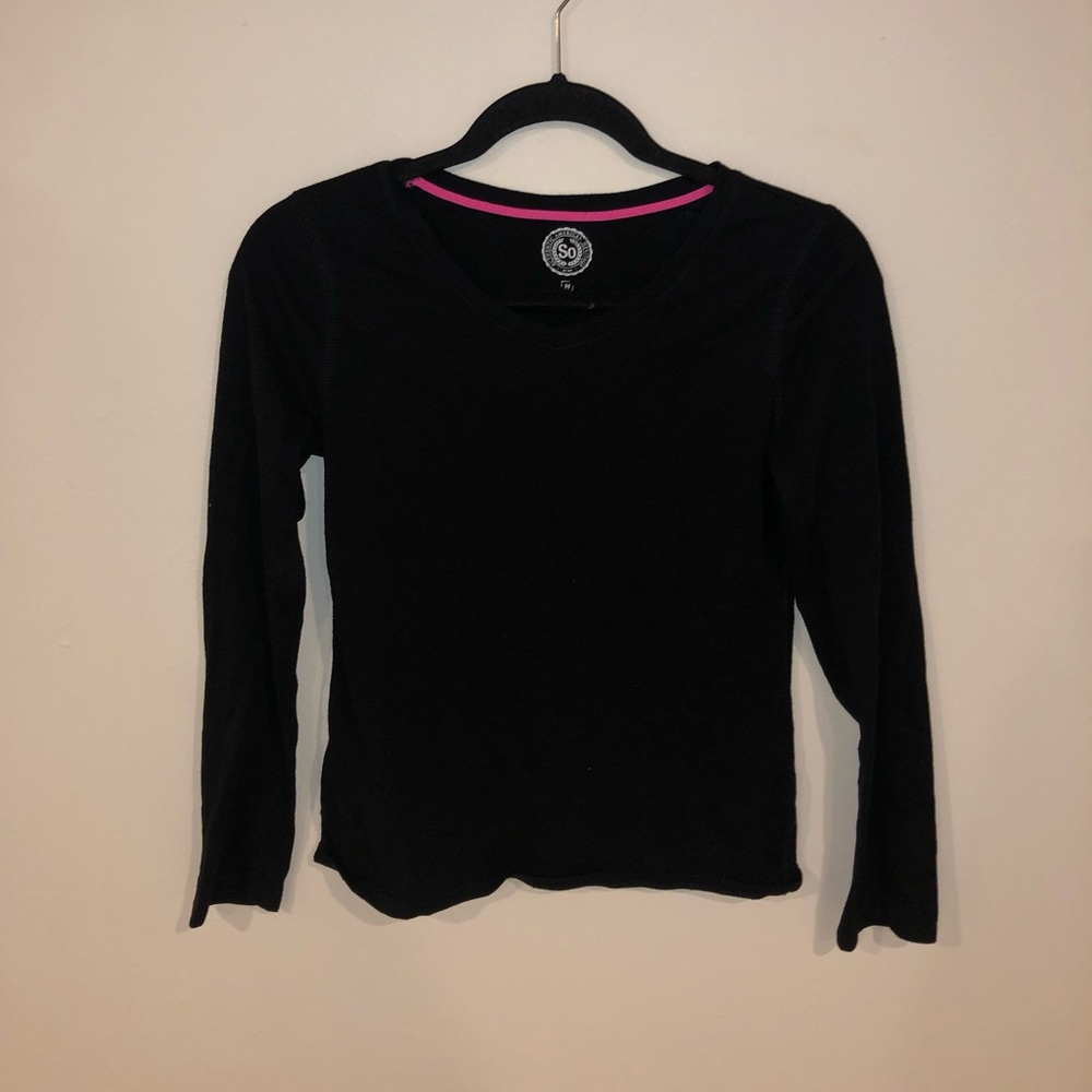 SO girls black shirt
